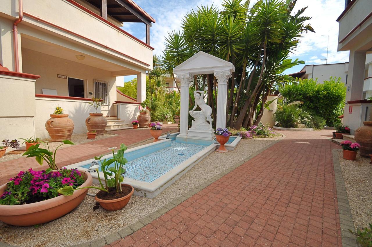 Residence Mezzaluna Carovigno Extérieur photo